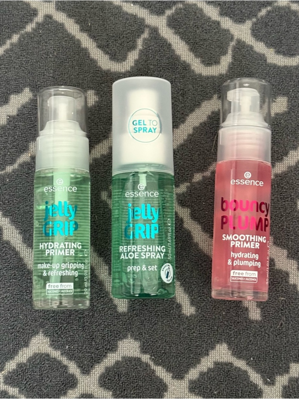 Essence primers and setting spray